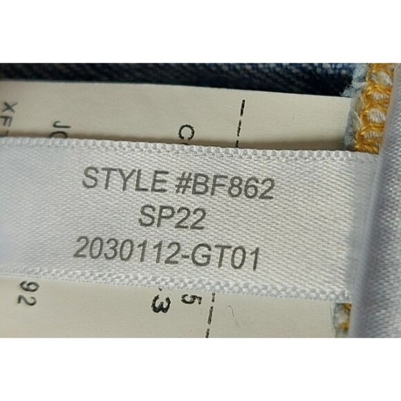 J. CREW Women's 32 (Actual 38x28.5) Slim Boyfriend Jeans Blue Denim Straight - Picture 8 of 8